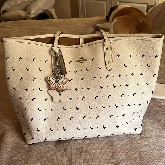 Coach tote - Picture 1 of 5